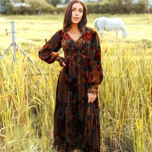 Henly Roses and Juliet Burnout Maxi Dress